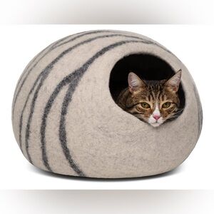 Cozy Cave Cat Bed - Cream and Gray